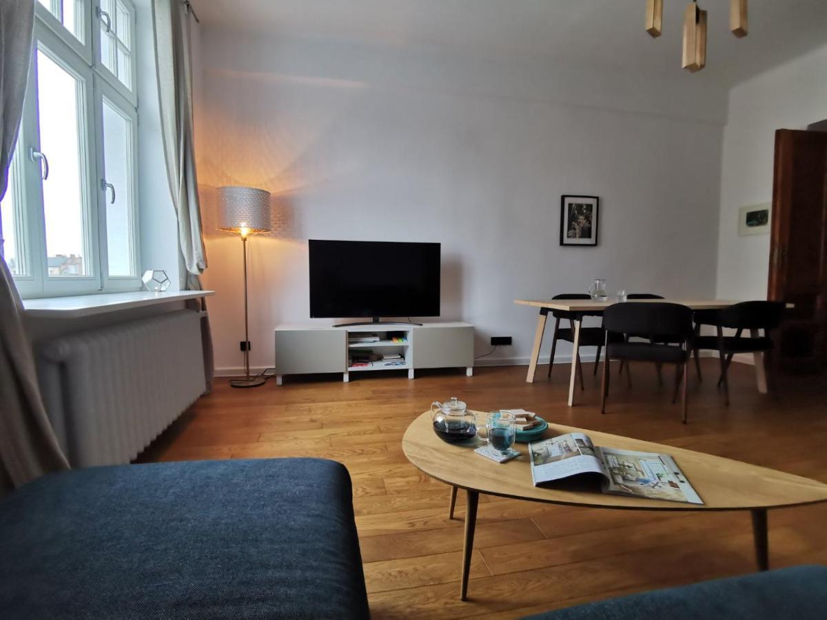 Designer Apartment 110M2 With King Size Beds & Equipped Kitchen Cracóvia Exterior foto