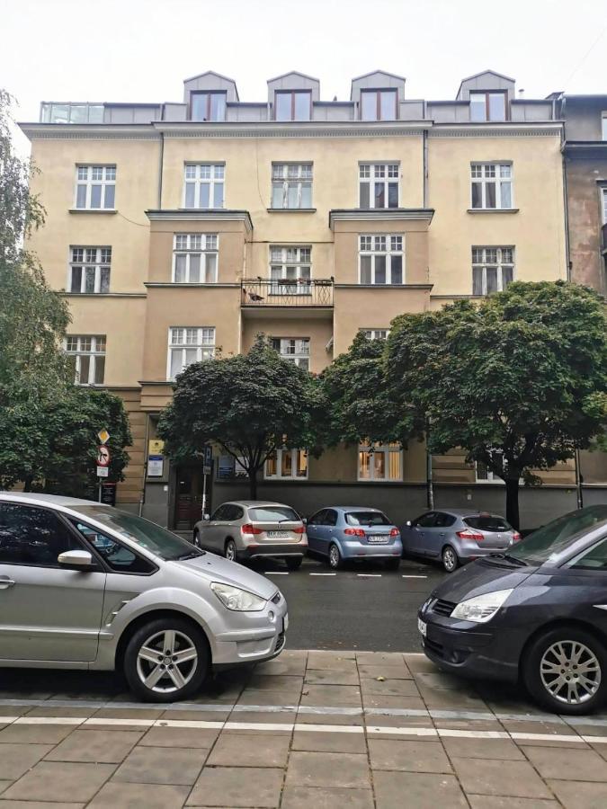 Designer Apartment 110M2 With King Size Beds & Equipped Kitchen Cracóvia Exterior foto