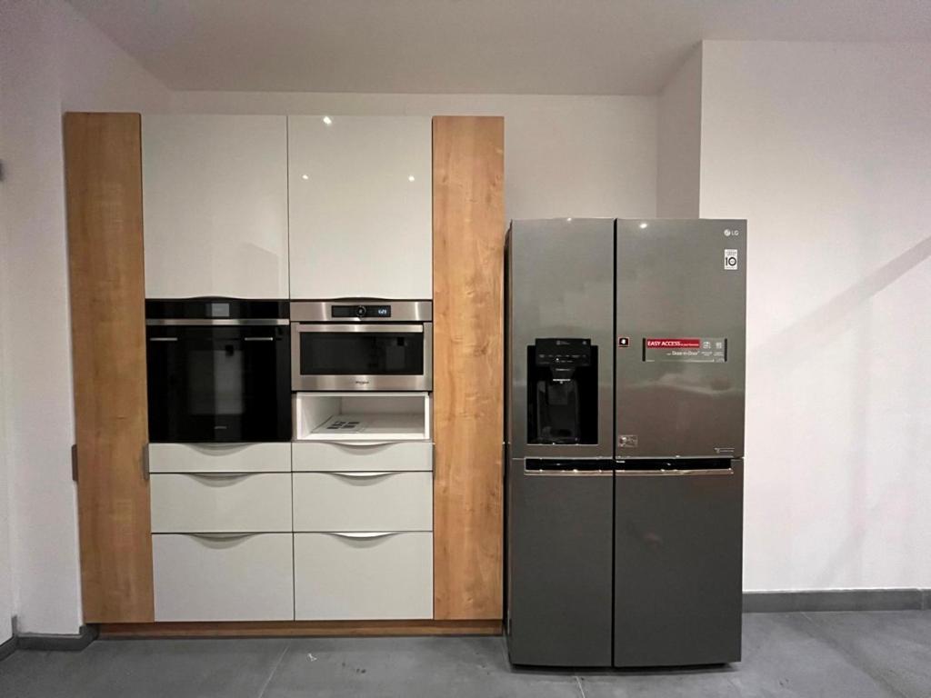 Designer Apartment 110M2 With King Size Beds & Equipped Kitchen Cracóvia Exterior foto
